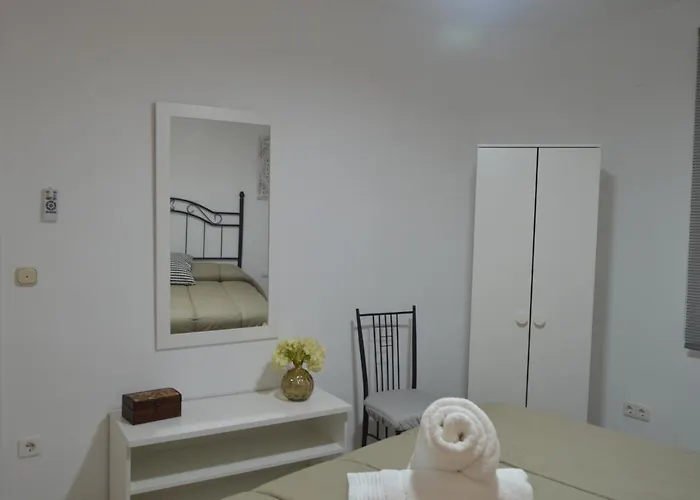 Puerta Sevilla Parking Gratis * Córdoba