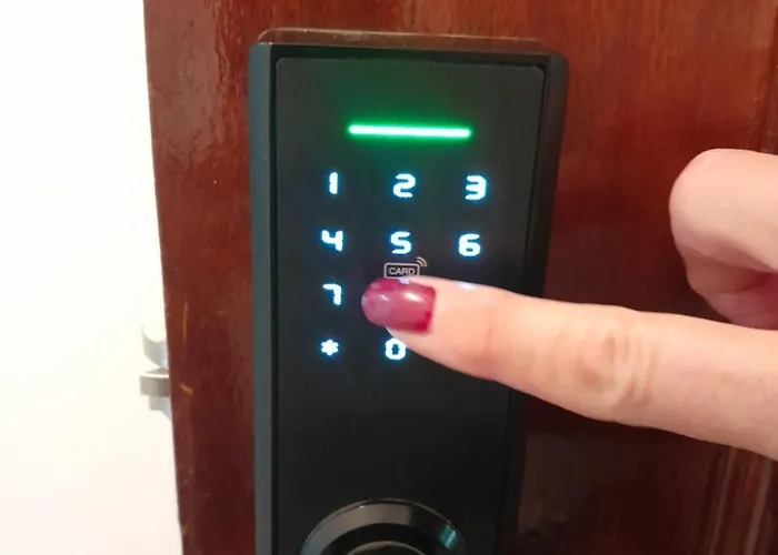 Puerta Sevilla Parking Gratis * Córdoba