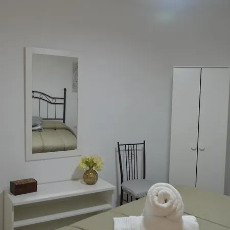 Puerta Sevilla Parking Gratis * Córdoba