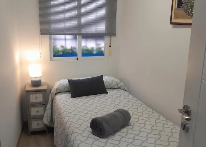 Апартаменти Puerta Sevilla Parking Gratis